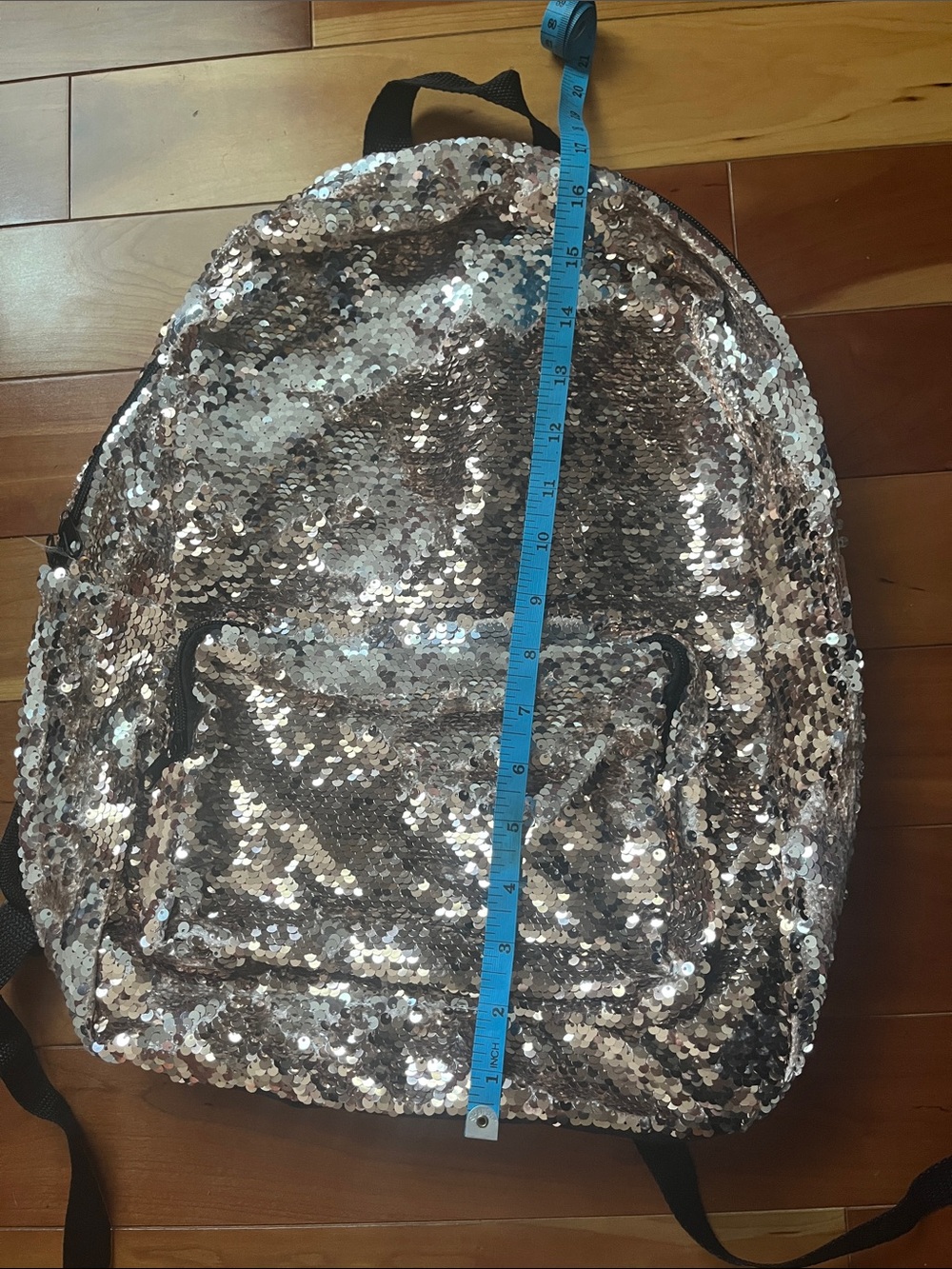 Reversible sequin backpack - Picture 6 of 9